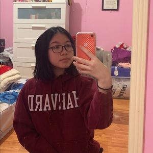 Meet your Posher, Lena